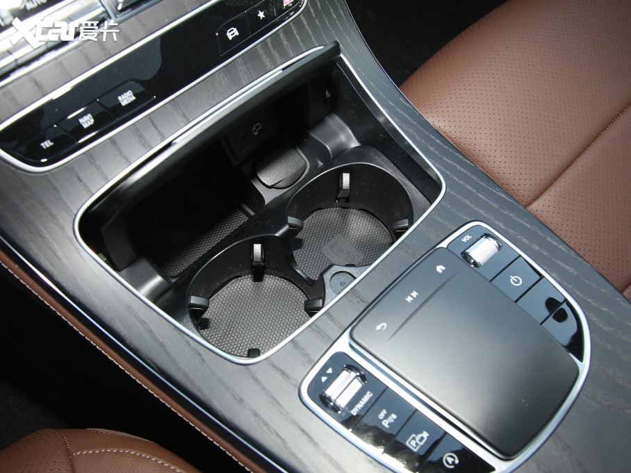 2022YE Ŀ E 300 L \ӕr