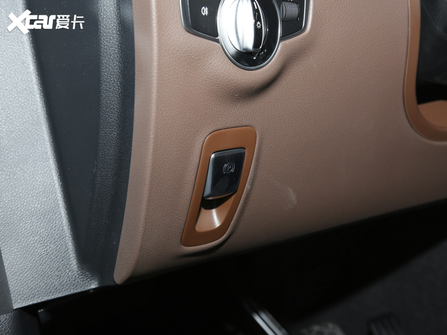 2022YE Ŀ E 300 L \ӕr