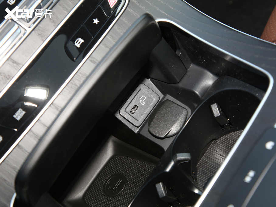 2022YE Ŀ E 300 L \ӕr