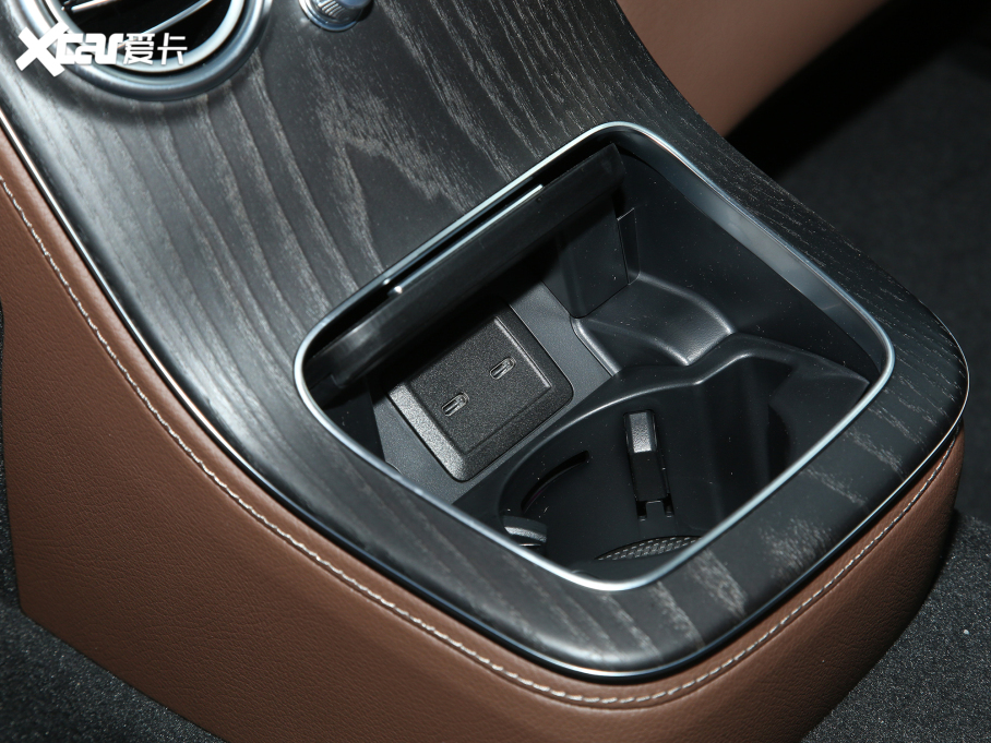 2022YE Ŀ E 300 L \ӕr