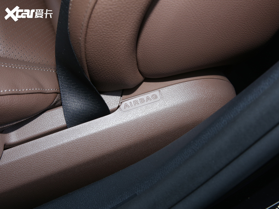 2022YE Ŀ E 300 L \ӕr