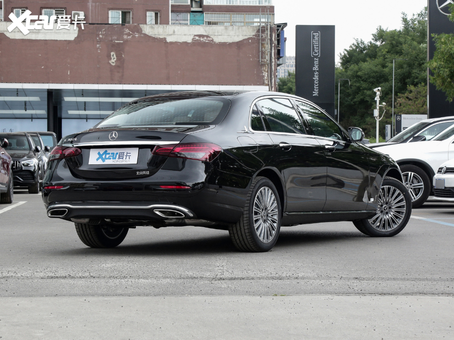 2022YE Ŀ E 300 L A