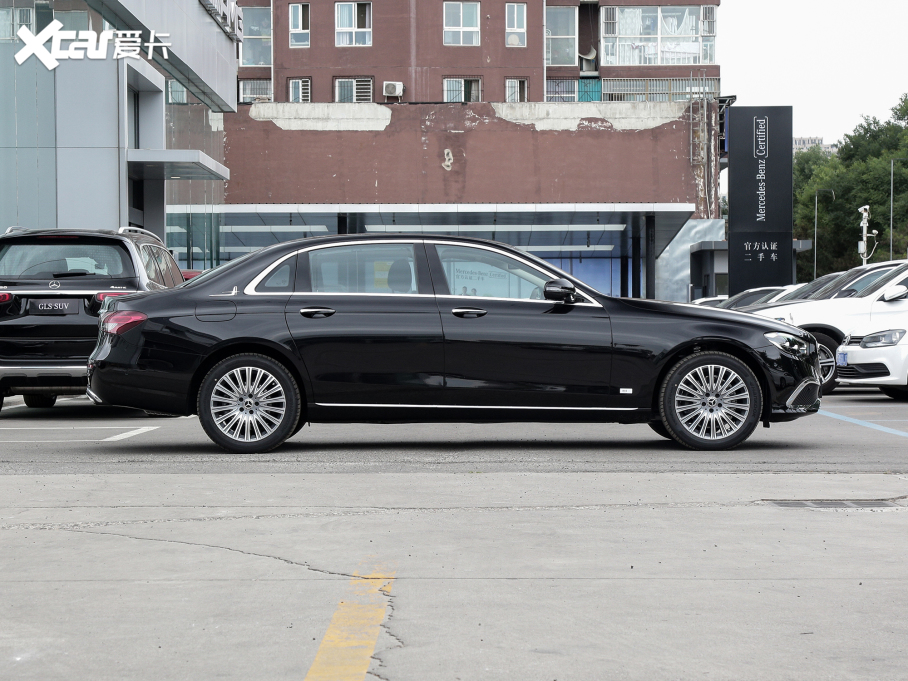 2022YE Ŀ E 300 L A