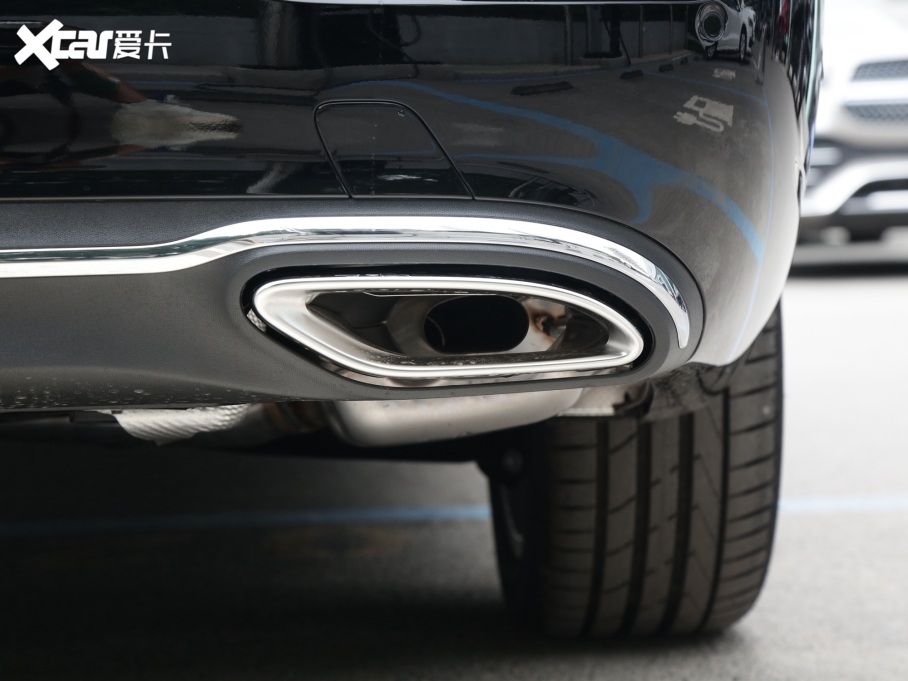 2022YE Ŀ E 300 L A