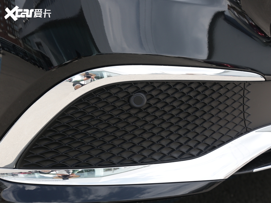 2022YE Ŀ E 300 L A