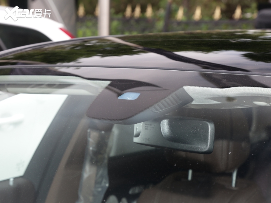 2022YE Ŀ E 300 L A