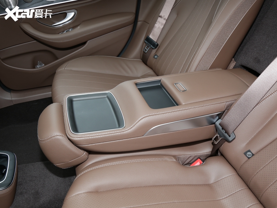 2022YE Ŀ E 300 L A