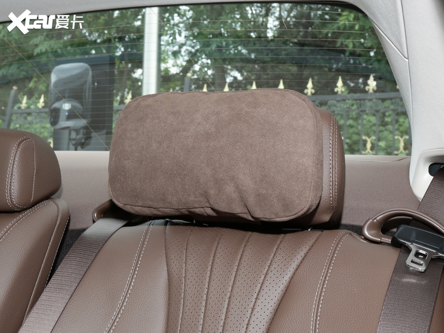 2022YE Ŀ E 300 L A