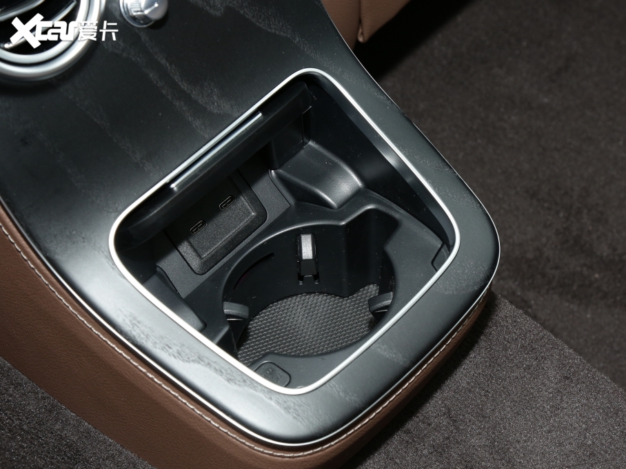 2022YE(j) Ŀ E 300 L A