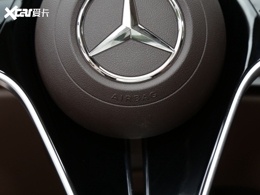 2022YE Ŀ E 300 L A