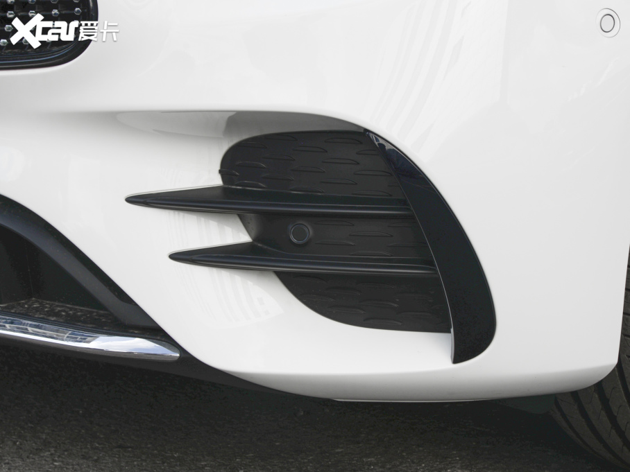 2022YE Ŀ E 260 L \