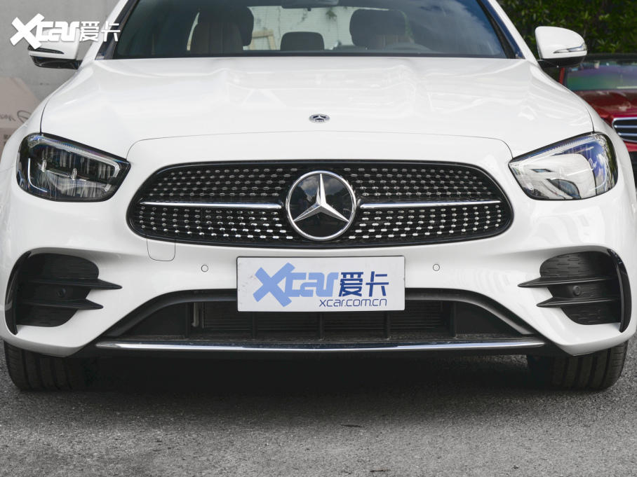 2022YE Ŀ E 260 L \