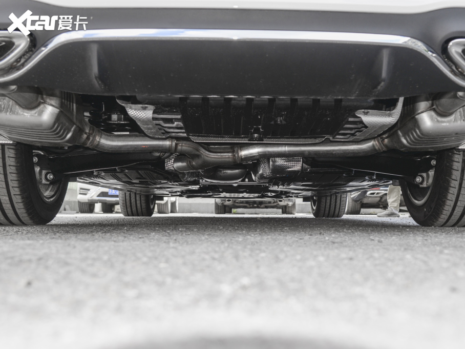 2022YE Ŀ E 260 L \