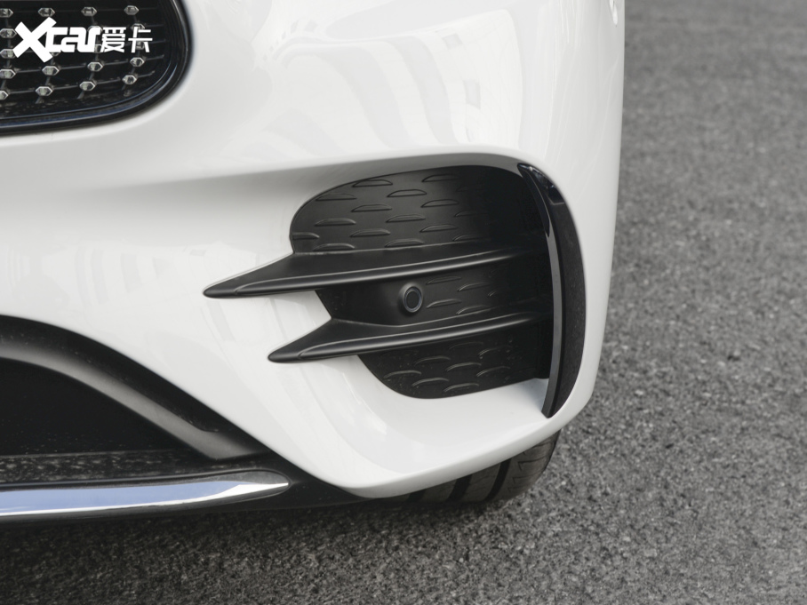 2022YE Ŀ E 260 L \