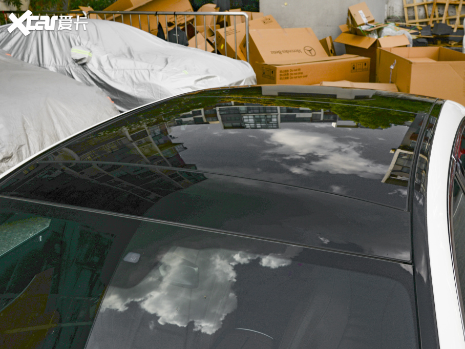 2022YE Ŀ E 260 L \