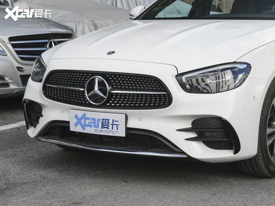 2022YE Ŀ E 260 L \