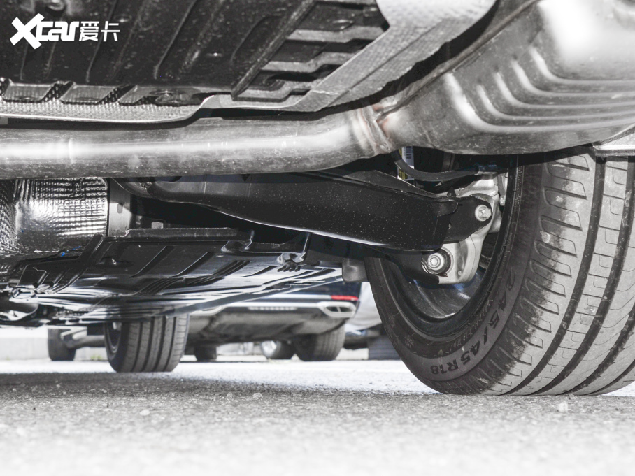 2022YE Ŀ E 260 L \