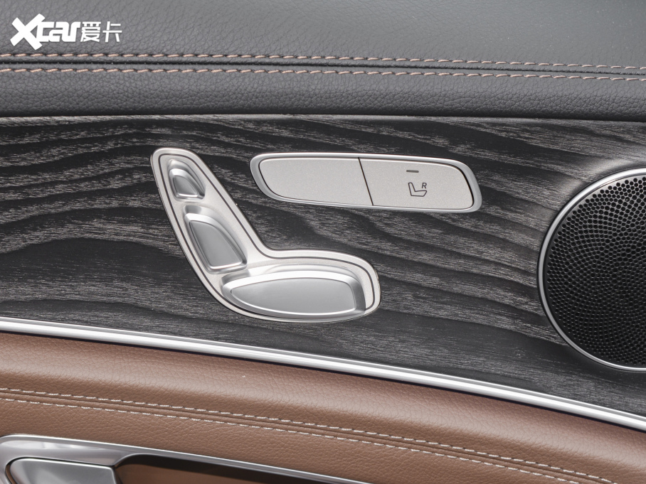 2022YE Ŀ E 260 L \