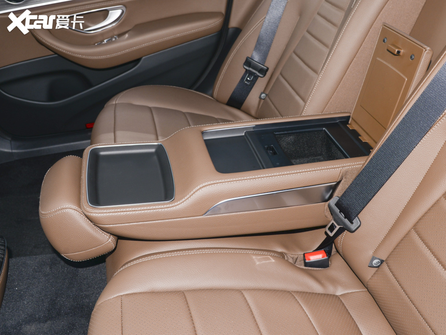 2022YE Ŀ E 260 L \