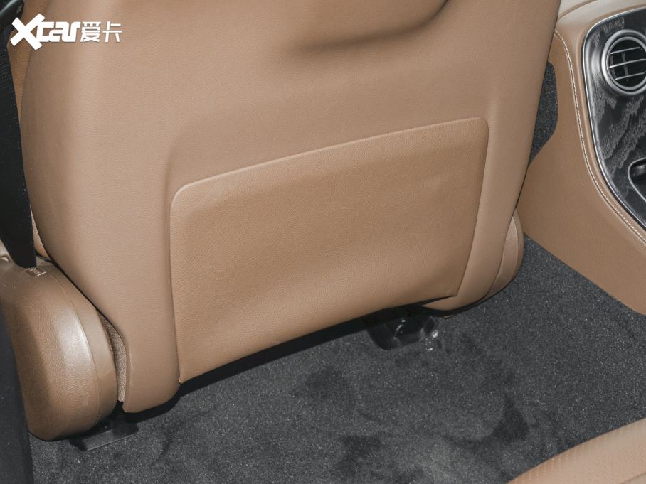 2022YE Ŀ E 260 L \