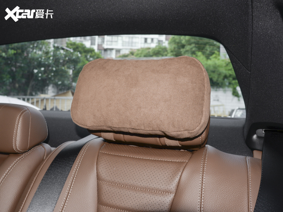 2022YE Ŀ E 260 L \