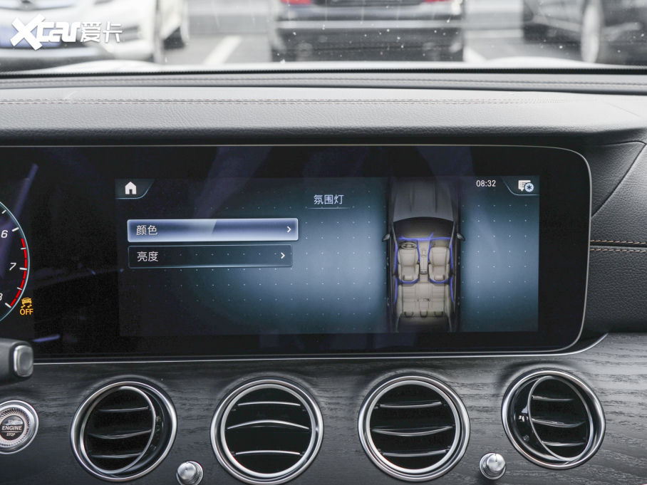 2022YE Ŀ E 260 L \