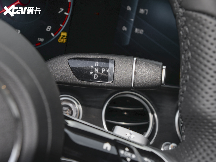 2022YE Ŀ E 260 L \