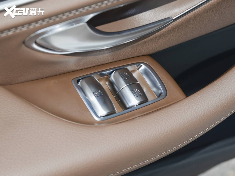 2022��YE�� �Ŀ�� E 260 L �\����