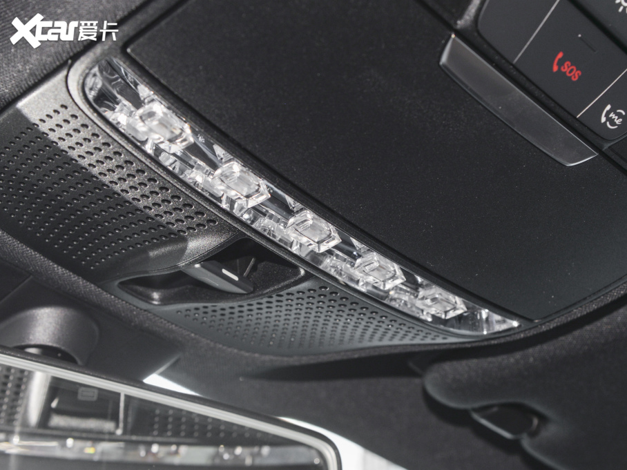 2022YE Ŀ E 260 L \