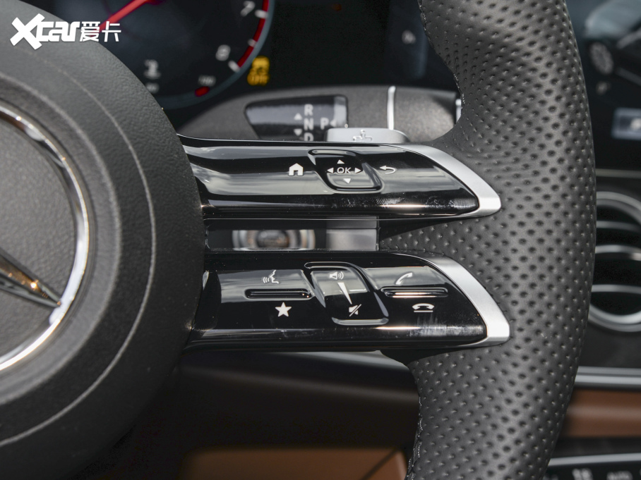 2022YE Ŀ E 260 L \