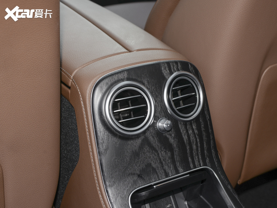 2022YE Ŀ E 260 L \