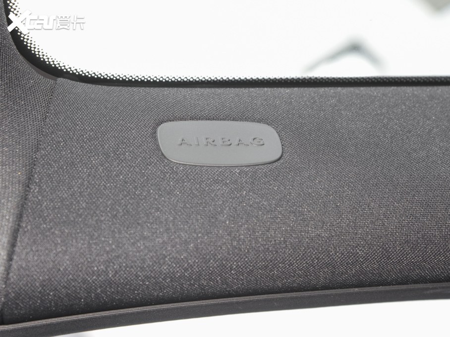 2022YE Ŀ E 260 L \