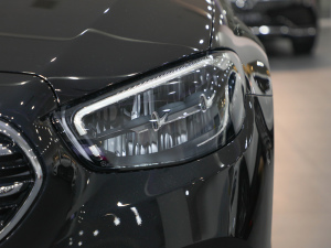 2022E 260 L  (x)(ji)^