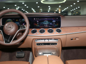 2022E 260 L  п_(ti)