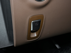 2022E 300 L \ӕr п؅^