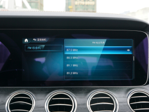 2022E 300 L \ӕr п؅^