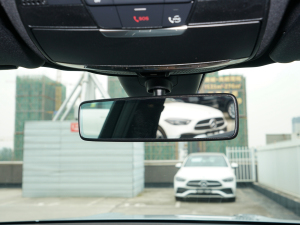 2022E 300 L \ӕr п؅^