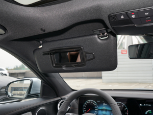 2022E 300 L \ӕr п؅^