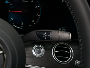 2022E 300 L \ӕr п؅^