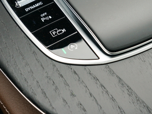 2022E 300 L \ӕr п؅^