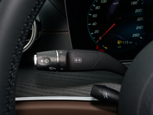 2022E 300 L \ӕr п؅^