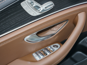 2022E 300 L \(yn)ӕr п؅^(q)