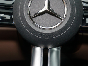 2022E 300 L \(yn)ӕr п؅^(q)