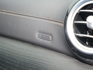 2022E 300 L \(yn)ӕr п؅^(q)