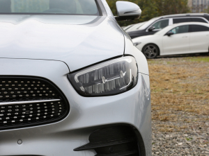 2022Ŀ E 300 L \ӺA ^