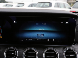 2022Ŀ E 300 L \ӺA п؅^