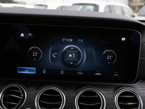 2022Ŀ E 300 L \ӺA п؅^