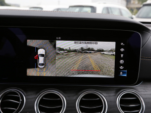 2022Ŀ E 300 L \ӺA п؅^