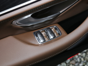 2022Ŀ E 300 L \(yn)ӺA ܇ƅ^(q)