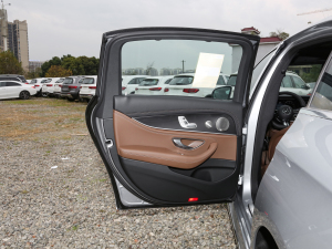 2022Ŀ E 300 L \(yn)ӺA ܇T